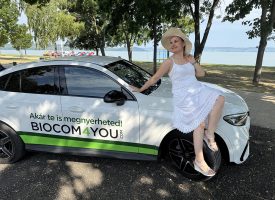 3 B, avagy Baranyi-Biocom-Balaton – a luxus Mercit kiérdemlő Virág szerint minden út vezet valahova…